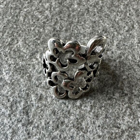 NEW Silver Floral Fashion Ring Hippie Boho Nature Lover Size 8.75 - Picture 2 of 13